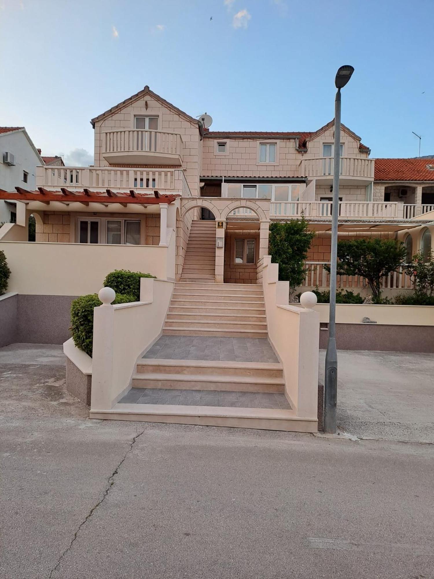 Apartments Jerica Bol Luaran gambar